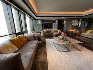 5 BHK Apartment For Rent in Lodha Trump Tower, Worli