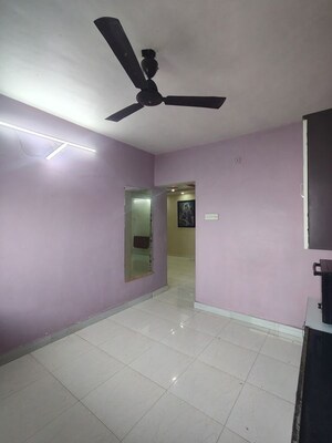 Room in 2.5 BHK Apartment at Aeropolis Phase II, Dhanori – for Rent