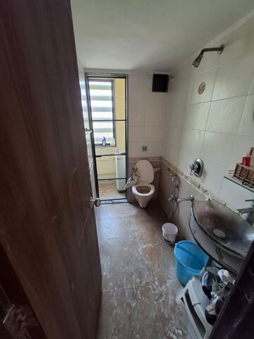 Washroom in 2 BHK Apartment at Bandra West – for Rent
