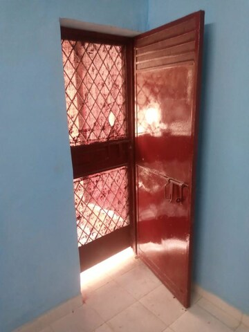 Room in 2 BHK Independent House at Sector 22 – for Rent