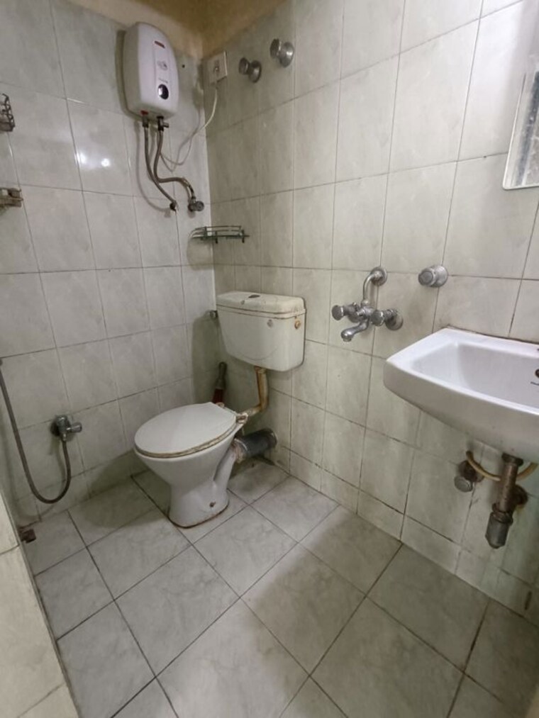 Bathroom, shri-vijay-vihar-chs 1 Bedroom 550 Sq.Ft. Apartment In Powai Mumbai 10003750