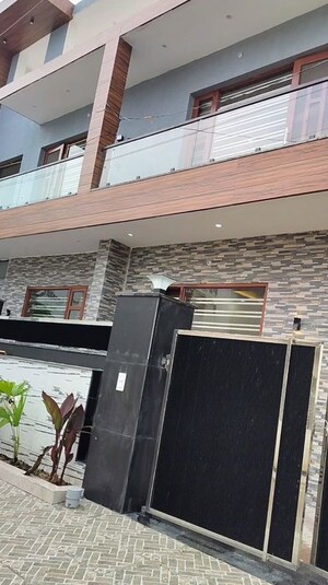 4 BHK Villa – Exterior View View at NK Sharma Savitry Greens 2, Ghazipur - for Sale