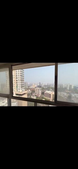 Room in 2 BHK Apartment at Shangrila CHS Azad Nagar Colaba, Azad Nagar Colaba – for Rent