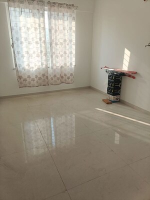 Room in 2 BHK Apartment at Siddh Amara, Bavdhan – for Rent