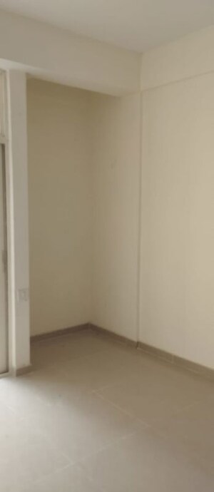 Room in 2 BHK Apartment at Excella Kutumb, Sultanpur Road – for Sale