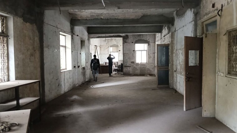  Parking, chakala Commercial Office Space 15000 Sq.Ft. In Chakala Mumbai 10003939