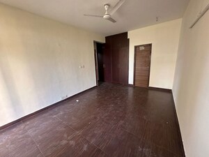 Room in 2 BHK Apartment at Signature Global The Millennia, Sector 37d – for Rent