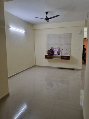 Room in 2 BHK Apartment at Pyramid Elite, Sector 86 – for Rent