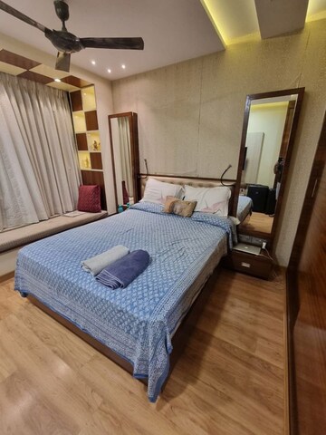 Bedroom in 3 BHK Apartment at Oberoi Exquisite Goregaon, Goregaon East – for Rent