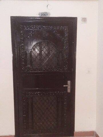 Furnished Amenities in 2 BHK Apartment at RWA Jalvayu Vihar, Sector 25 – for Sale