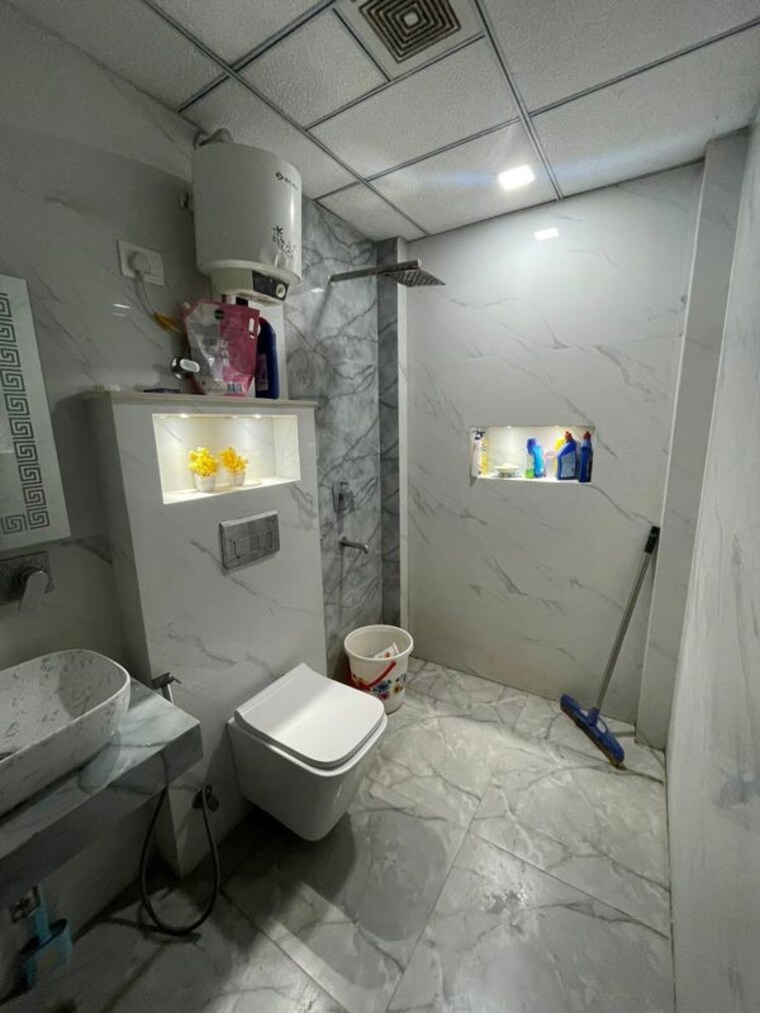Bathroom, skytech-matrott 2 Bedroom 1015 Sq.Ft. Apartment In Sector 76 Noida 10004328