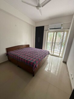 2 BHK + Study Room Apartment For Rent in Skytech Matrott