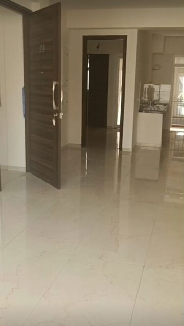 Building Lobby in 3.5 BHK Builder Floor at Smart World Gems, Sector 89 – for Rent