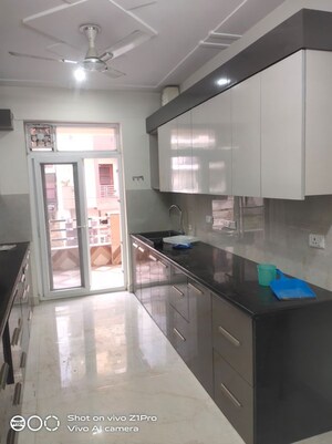 Kitchen in 3 BHK Builder Floor at Sector 57 – for Rent
