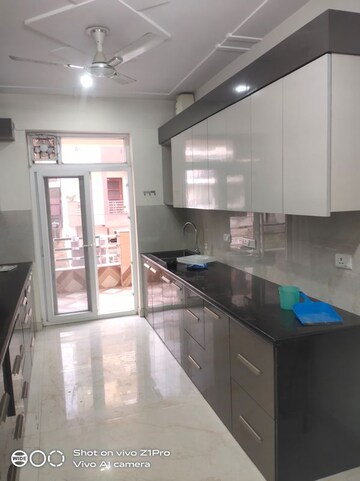 Kitchen in 3 BHK Builder Floor at Sector 57 – for Rent