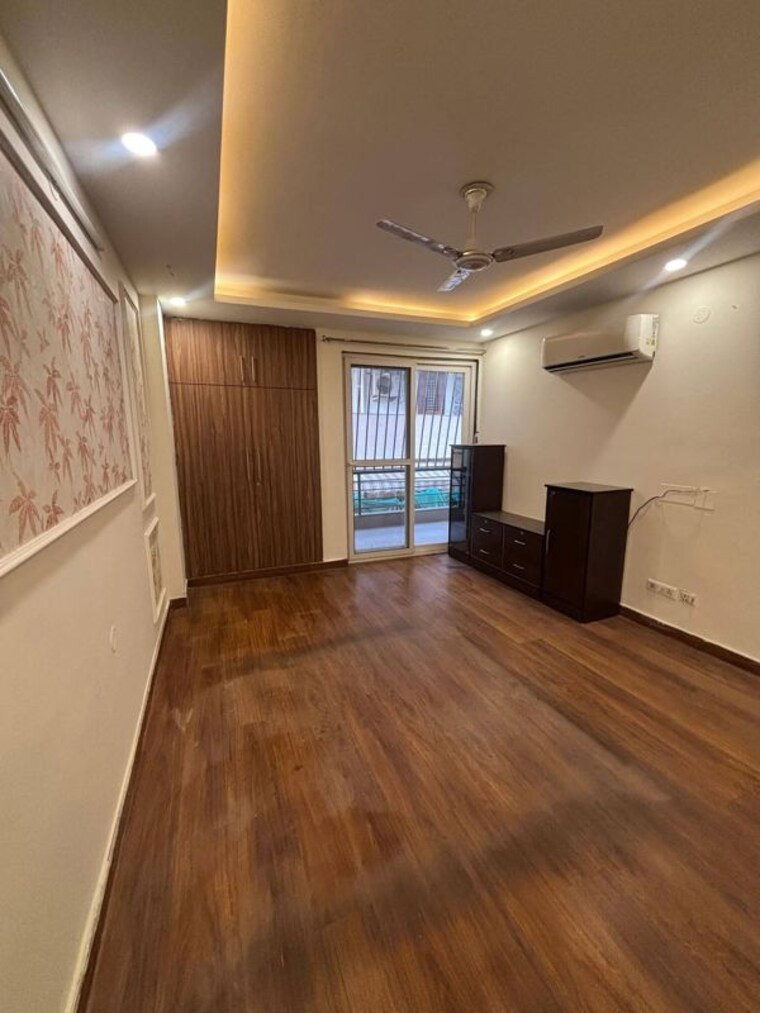 Room, sector 57 3 Bedroom 2200 Sq.Ft. Builder Floor In Sector 57 Gurgaon 10004673