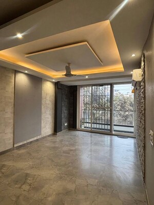 Living Room in 3 BHK Builder Floor at Sector 57 – for Rent