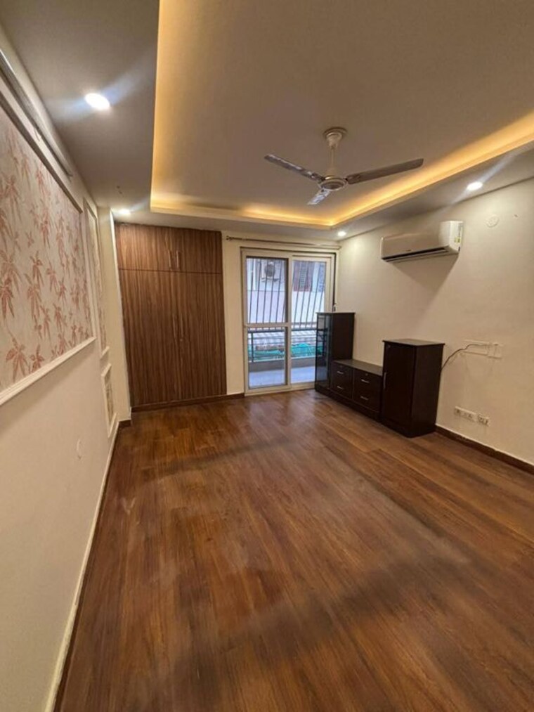 Room, sector 57 3 Bedroom 2200 Sq.Ft. Builder Floor In Sector 57 Gurgaon 10004673
