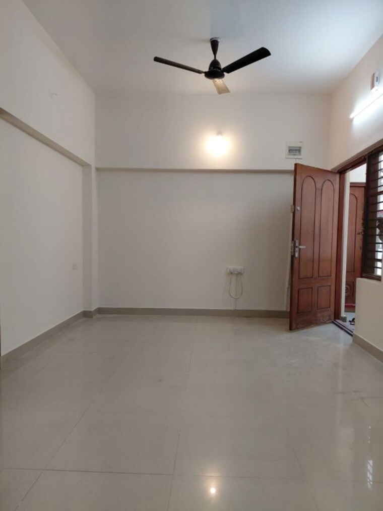 Room, koramangala 2 Bedroom 1000 Sq.Ft. Builder Floor In Koramangala Bangalore 10004688