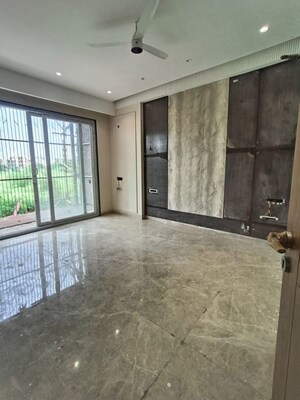 Room in 3 BHK Builder Floor at Sector 56 – for Rent