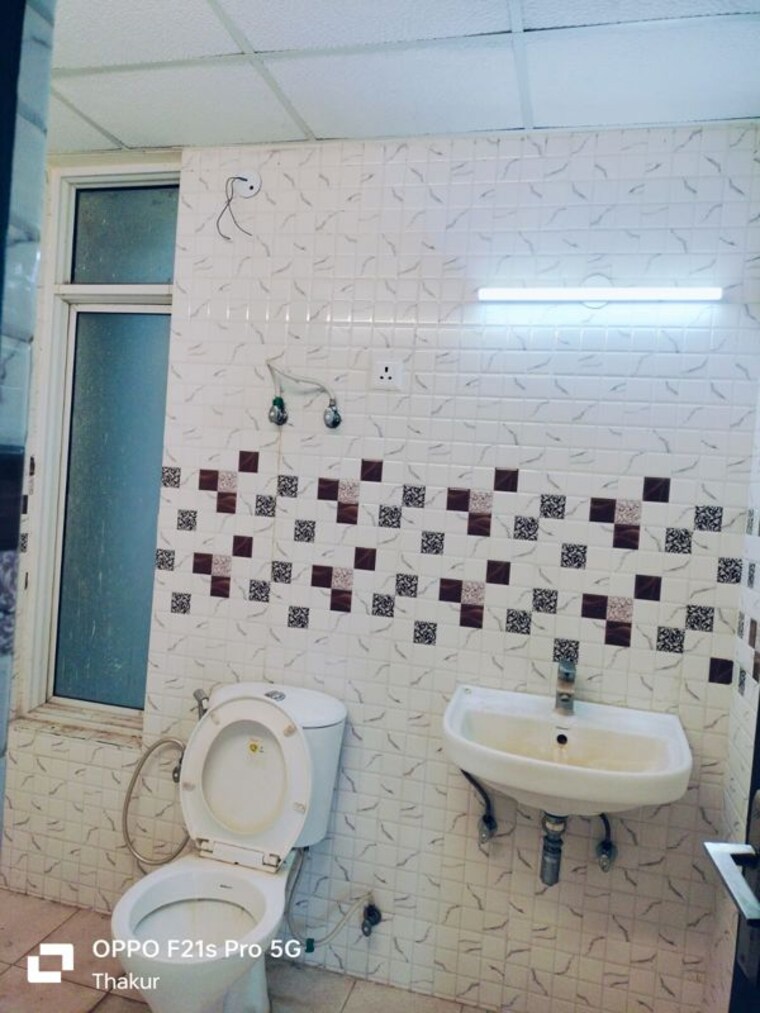 Bathroom, jm-florence 3 Bedroom 1580 Sq.Ft. Apartment In Tech Zone 4 Greater Noida Greater Noida 10004750