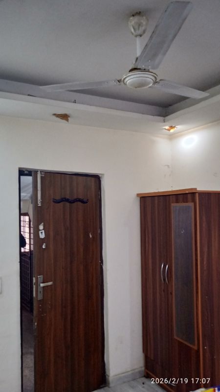 1 Rk  450 Sq.Ft. Builder Floor in Vipul Square