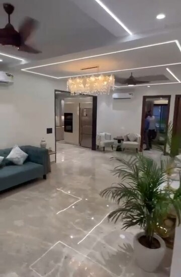Living Room in 4 BHK Apartment at Uppal Southend, Sector 49 – for Rent