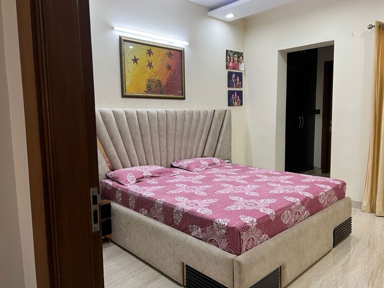 Bedroom, sector 85 3 Bedroom 250 Sq.Yd. Apartment In Sector 85 Faridabad 10004923