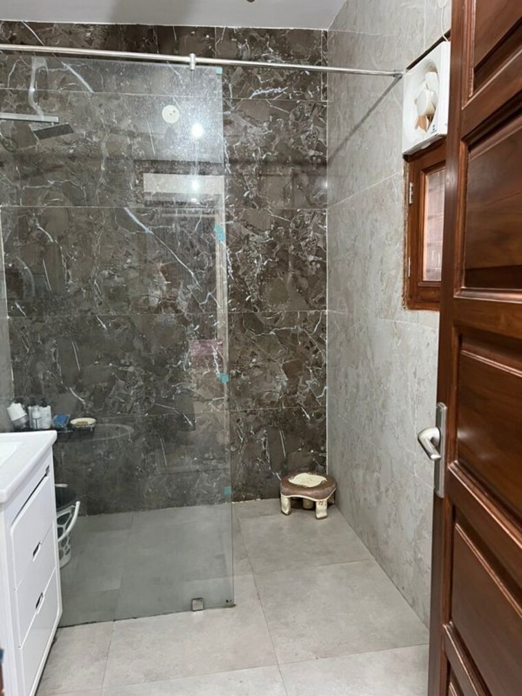Balcony, sector 85 3 Bedroom 250 Sq.Yd. Apartment In Sector 85 Faridabad 10004923