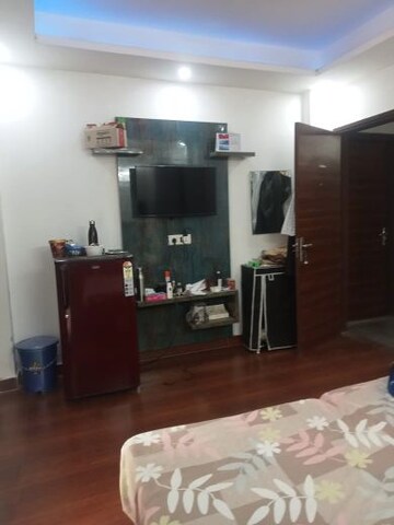 Living Room in 1 RK Builder Floor at Sector 44 – for Rent