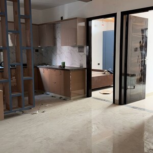 Room in 3 BHK Builder Floor at Chattarpur – for Rent