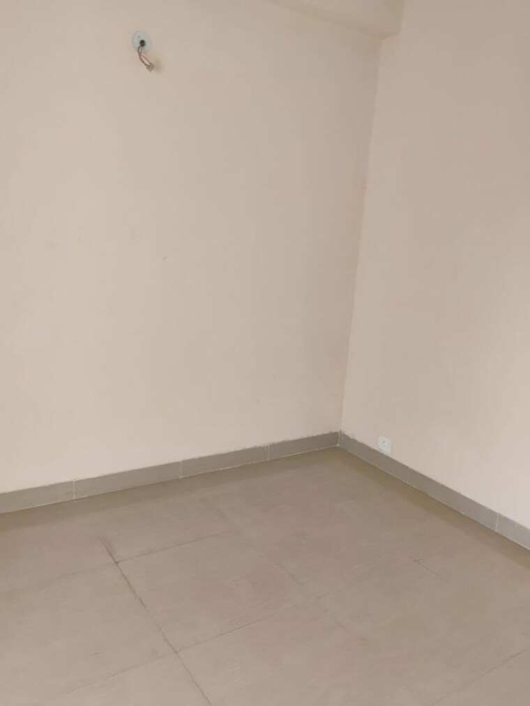 Room, amrapali dream valley 1 Bedroom 585 Sq.Ft. Apartment In Amrapali Dream Valley Greater Noida 10005231