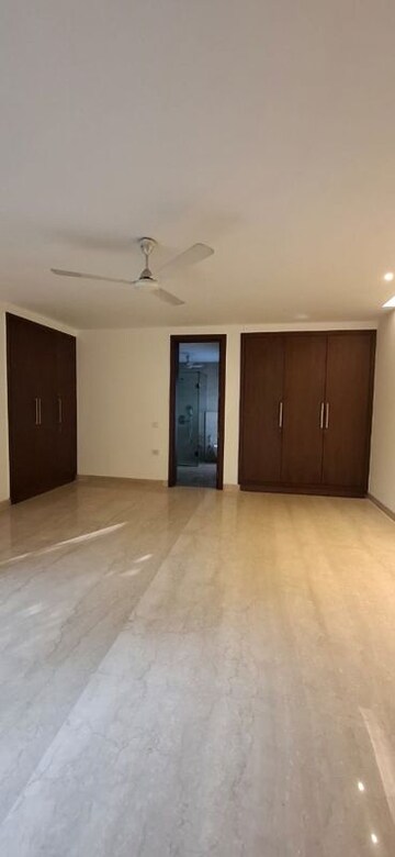 Room in 3 BHK Builder Floor at Greater Kailash I – for Rent