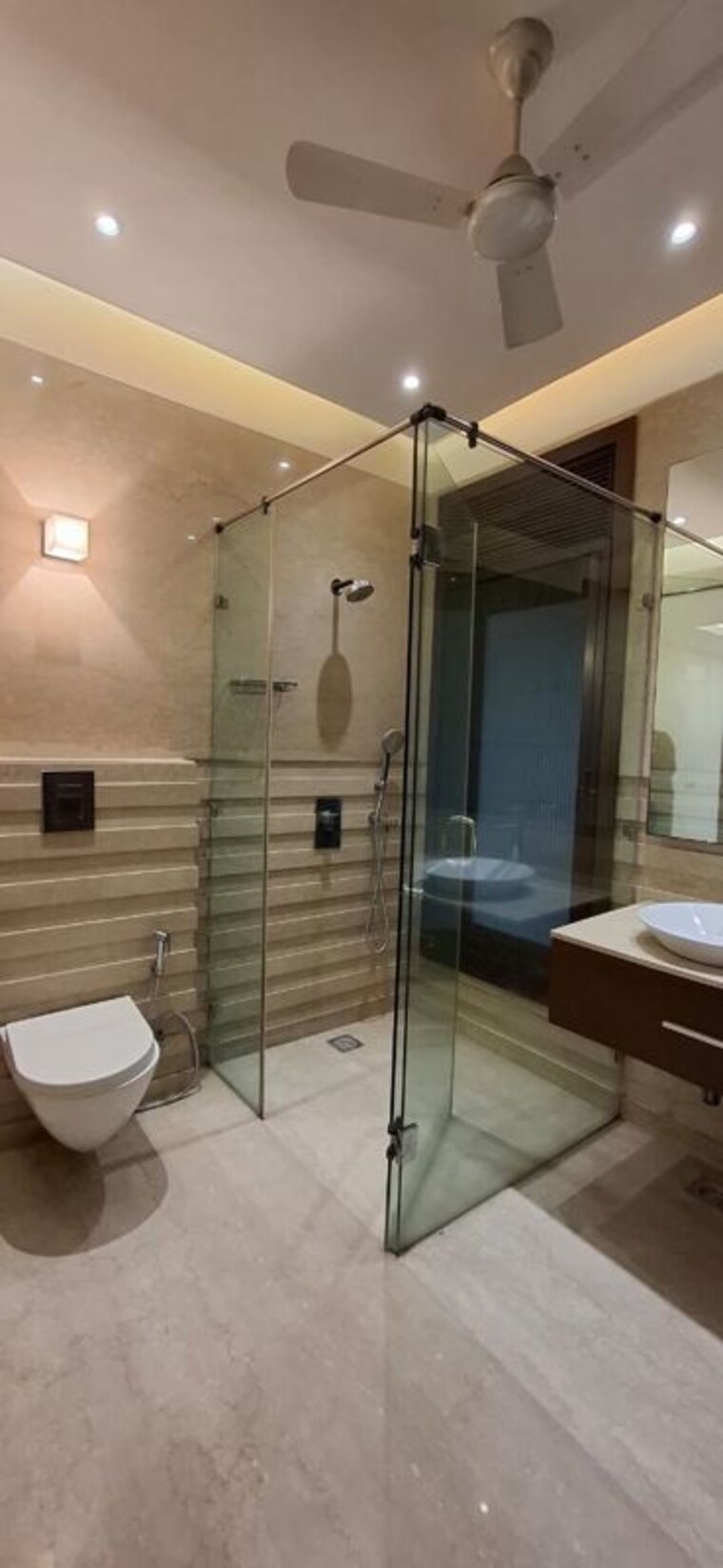 Bathroom, greater kailash i 3 Bedroom 4500 Sq.Ft. Builder Floor In Greater Kailash I Delhi 10005259