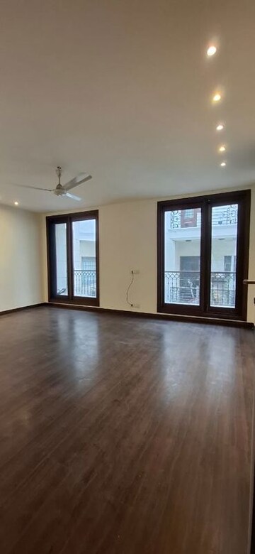 Room in 3 BHK Builder Floor at Greater Kailash I – for Rent