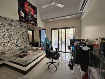 Bedroom in 3.5 BHK Apartment at Gaurav Enclave I, Mira Road – for Sale