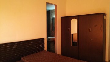 Room in 3 BHK Apartment at Dosti Ambrosia, Wadala East – for Rent