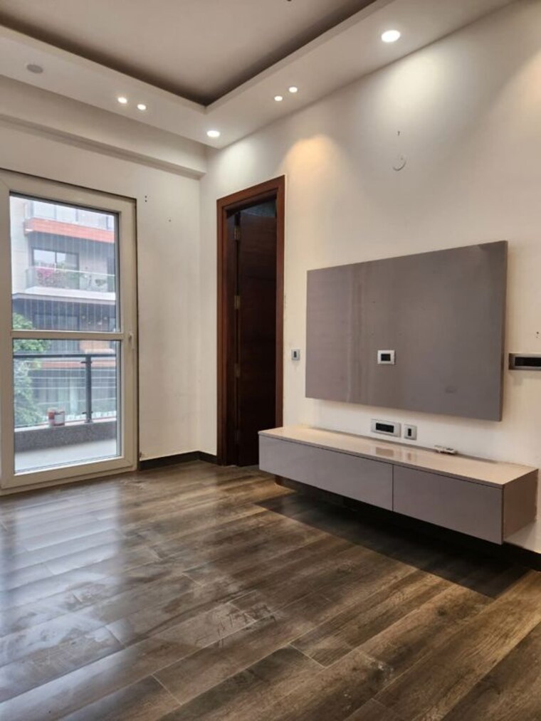 Room, defence colony 4 Bedroom 2704 Sq.Ft. Builder Floor In Defence Colony Delhi 10005408
