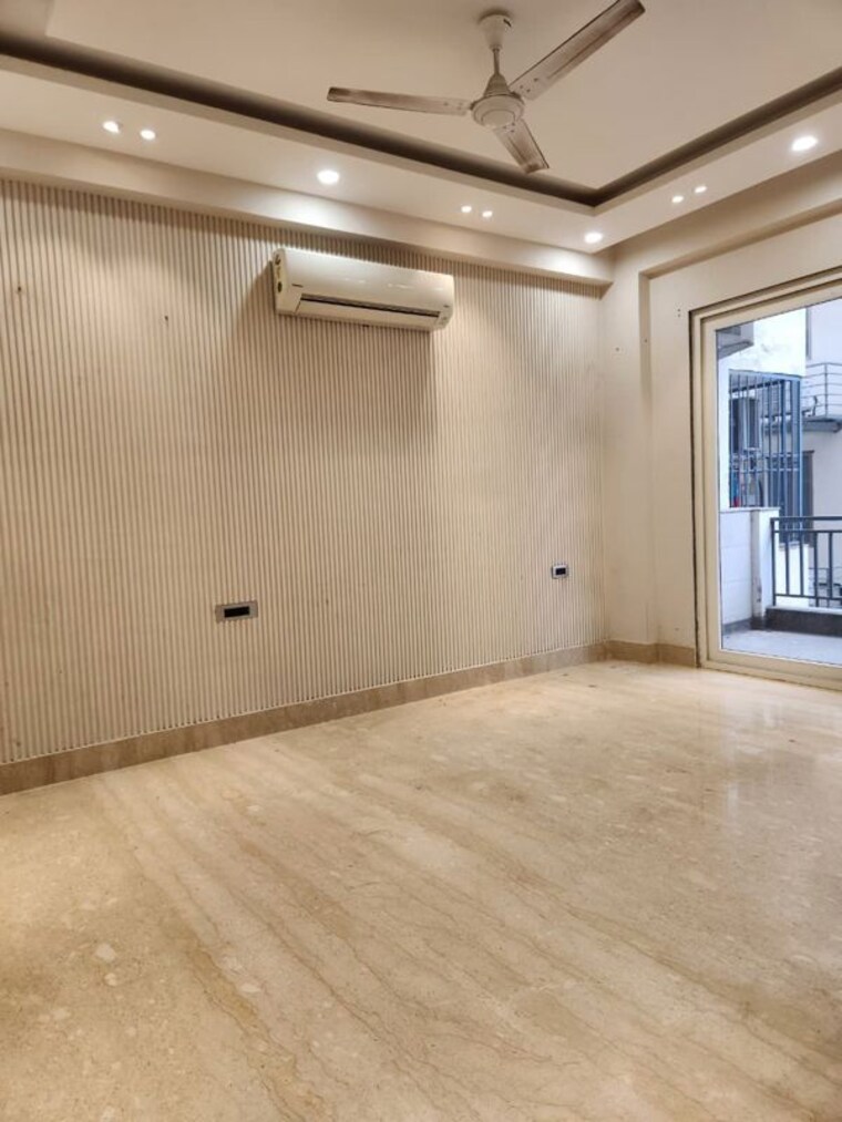 Room, defence colony 4 Bedroom 2704 Sq.Ft. Builder Floor In Defence Colony Delhi 10005408