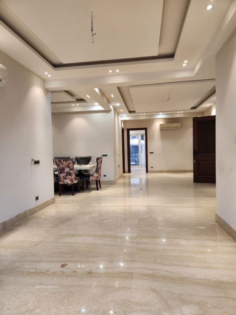 Room, defence colony 4 Bedroom 2714 Sq.Ft. Builder Floor In Defence Colony Delhi 10005409