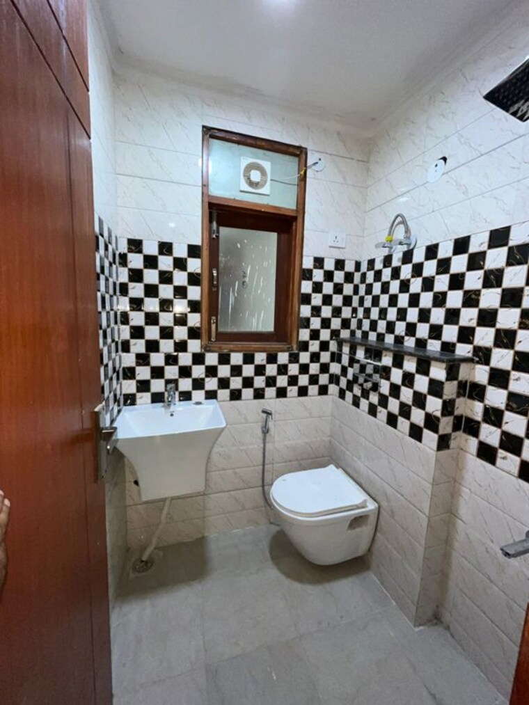 Bathroom, saket 1 Bedroom 560 Sq.Ft. Builder Floor In Saket Delhi 10005590