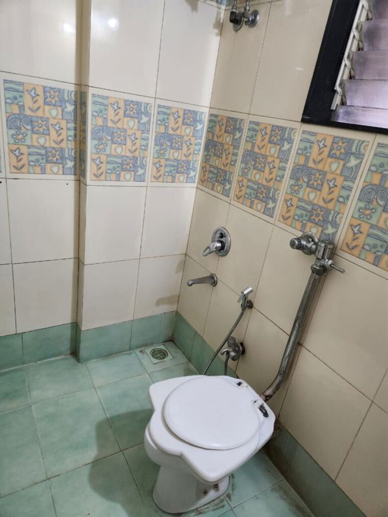 Bathroom, dosti acres 2.5 Bedroom 700 Sq.Ft. Apartment In Dosti Acres Mumbai 10005553