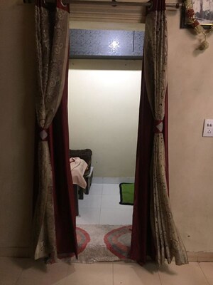 Furnished Amenities in 2.5 BHK Apartment at SRS Pearl Heights, Sector 87 – for Sale