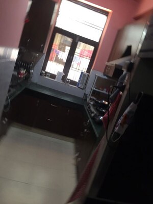 Furnished Amenities in 2.5 BHK Apartment at SRS Pearl Heights, Sector 87 – for Sale