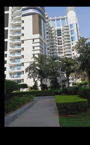4 BHK Apartment – Exterior View View at DLF The Belaire, Sector 54 - for Sale