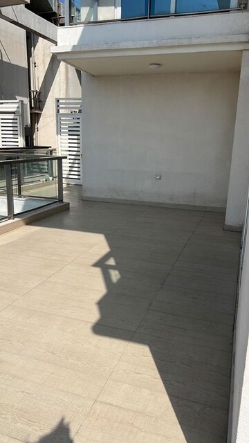 Balcony in 4 BHK Penthouse at DLF The Crest, Sector 54 – for Sale