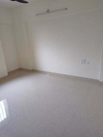 Room in 2 BHK Apartment at Harsh Vihar, Aundh – for Rent