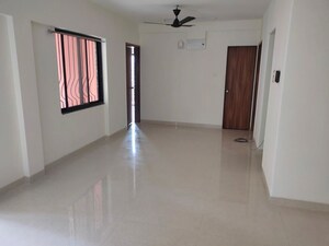 Room in 2 BHK Apartment at Harsh Vihar, Aundh – for Rent