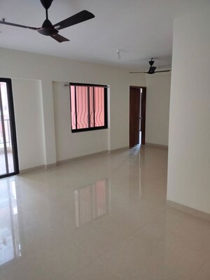 Room in 2 BHK Apartment at Harsh Vihar, Aundh – for Rent