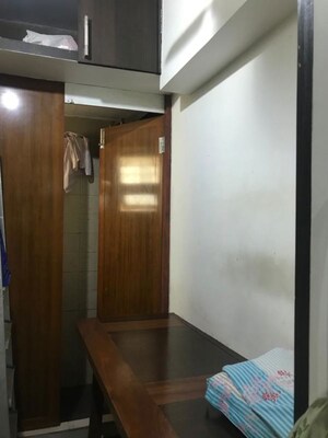 Room in 4 BHK Apartment at Gulmohar Park – for Sale